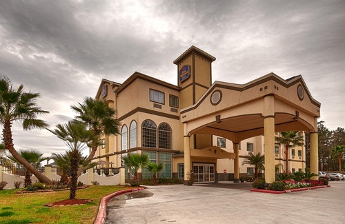 New Caney Hotel | Best Western Plus New Caney Inn & Suites