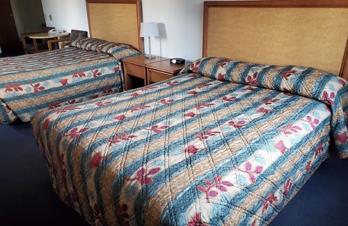 North Spokane Hotel | Apple Tree Inn