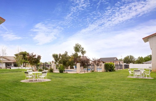 Delta Hotel | Days Inn by Wyndham Delta