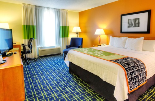 Bonanza Hotel | Fairfield Inn & Suites Laredo