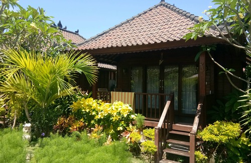Mushroom Bay Hotel | Dinatah Lembongan Villas Bali
