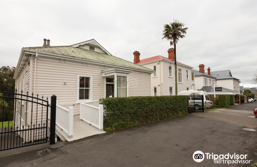 Newton Hotel | Verandahs Parkside Lodge