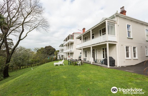 Newton Hotel | Verandahs Parkside Lodge