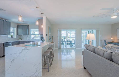 Port Charlotte - Charlotte Harbor House | Gorgeous Newly Renovated Modern Home! Dock, Direct Access to Charlotte Harbor! Fisherman's Delight!