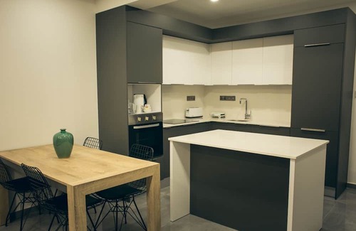 Trikomo Apartment | Charming Flat with Shared Pool Near Beach