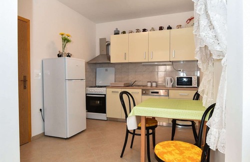 Iz House | Serene Holiday Home in Veli Iž with Fenced Garden