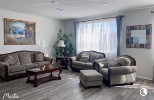 Riverside House | #102 Comfortable Spacious Large Bedroom With TV On The First Floor