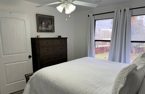Lampasas Apartment | 4 blocks from Historic Downtown Lampasas