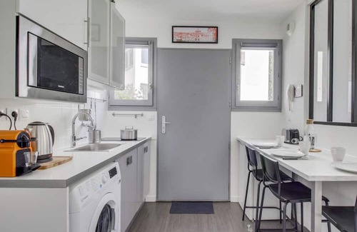 7th Arrondissement Apartment | DIFY Malot - Jean Macé