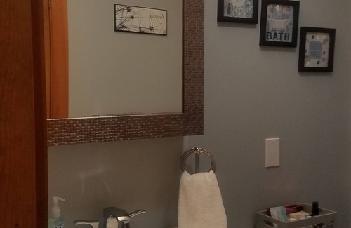 Bangor Apartment | 1 bdr, safe, secure building, centrally located in Bangor Maine.