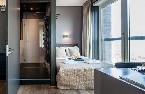 Helmersbuurt Apartment | 3BR TRANQUIL FAMILY RENTAL NEXT TO VONDELPARK