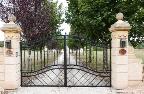 Lanquais Cottage | Charming house with private heated pool in the Périgord in the Dordogne.
