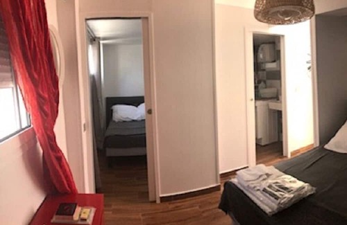 Calafat Villa | Air-conditioned villa 9/10 people in large fenced garden 150 m from the sea