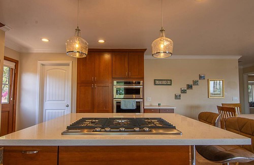 Lake Hodges House | CALIFORNIA DREAMIN' . . . Check Out Our New Winter Rates!