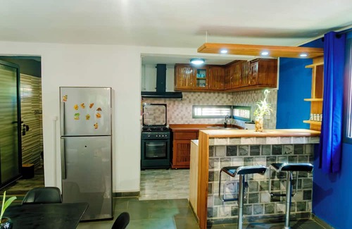 Hell-Ville House | Cattleya Guest House