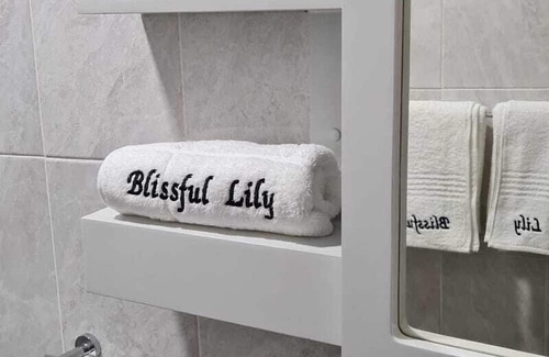 Central Region Cabin | Blissful lily lodge