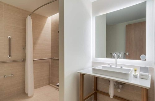 Civic Center House | Unwind at our hotel in Denver, CO