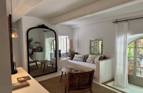 Labaume Condo | Suite Olivier - Superb gîte in the heart of an 18th-century sheepfold a stone's throw from Uzès