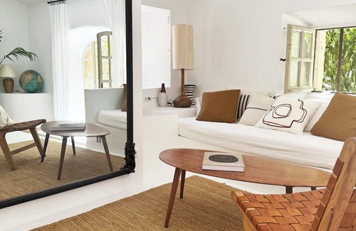 Labaume Condo | Suite Olivier - Superb gîte in the heart of an 18th-century sheepfold a stone's throw from Uzès