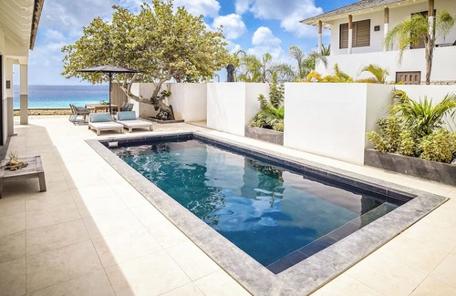 Belnem Villa | Luxe Oceanfront Beach Villa 72&Sunny