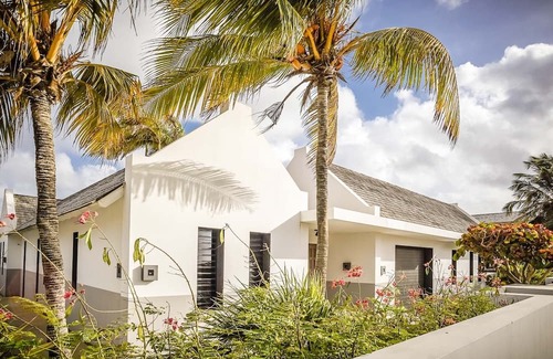 Belnem Villa | Luxe Oceanfront Beach Villa 72&Sunny