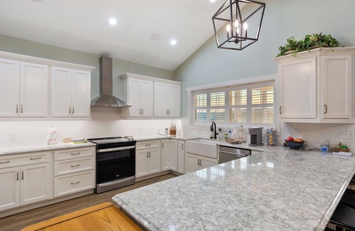 Burnside House | 4-bedroom house in welcoming Burnside with AC, WiFi. Enjoy your stay