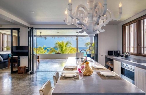 Kralendijk House | Luxury villa with private pool and private beach