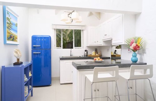 Morne Rouge House | Suite, 1BR at Mount Cinnamon, Enjoy Sea Glimpses and Breeze on Balcony
