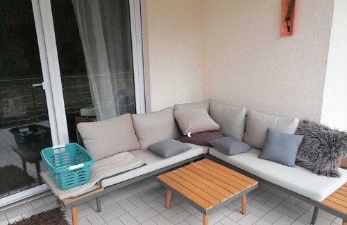 Marburg Apartment | Marburg Apartment relaxed Erwin in a quiet location on the edge of the forest with balcony