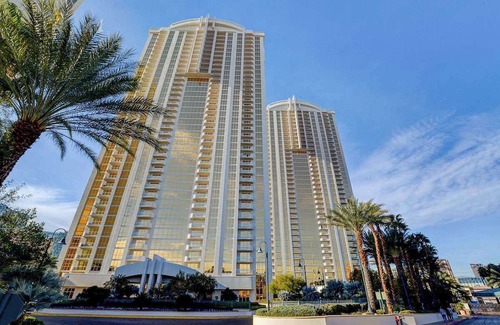 Las Vegas Condo | MGM Signature-11-611 Strip View Jacuzzi Studio