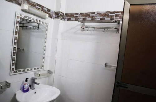 St. Louis Apartment | Chez Mamanta StLouis apt 2 rooms Furnished For Business or Private Stays