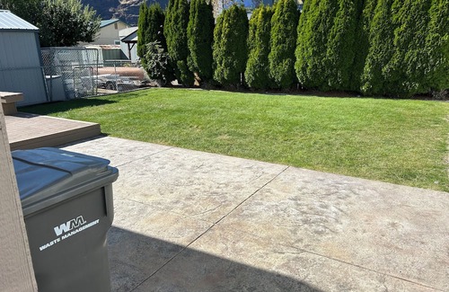 Sunland Estates House | Comfortable 3 bedroom/2 bathroom home in Sunland Estates