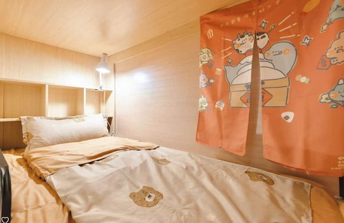 Old Town Bed & Breakfast | stars walk slowly