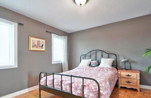 Guildford House | Winter Warm Up Deal- 20 Mins to Langley, Downton, Airport