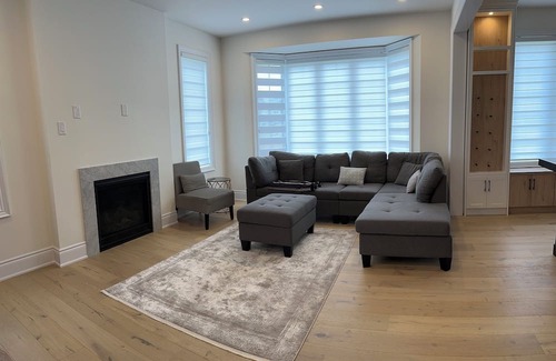 Guildford House | Winter Warm Up Deal- 20 Mins to Langley, Downton, Airport