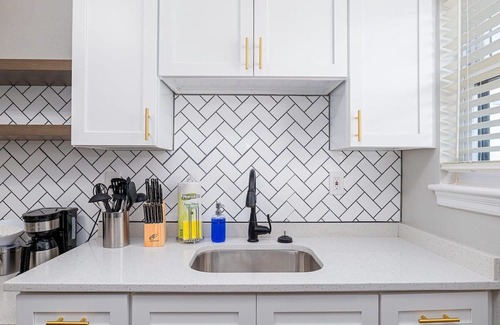 Cottage Line Apartment | The Tide Suite /Direct Beach Access