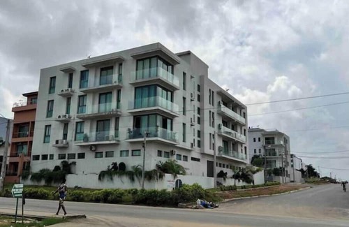 Cocody Apartment | The A FIVE | Luxurious 3-bedroom Panoramic View