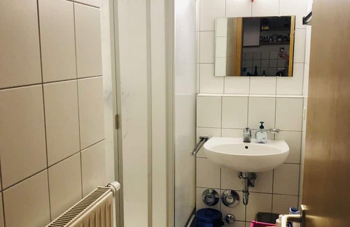 Trossingen Apartment | Gemütliche, Voll Ausgestattete Einzimmerwohnung in Trossingen