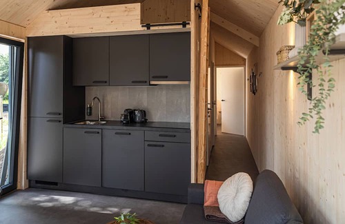 Houthem House | Tinyhouse Dille met Hottub op Steenworp Afstand van Maastricht en Valkenburg