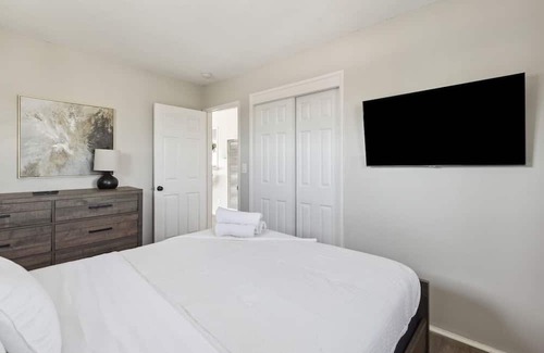 Logan Heights House | San Diego Urban Retreat: 2br/1ba Gem