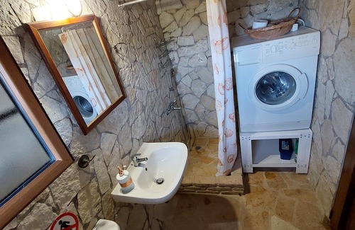 Pylos-Nestoras House | A comfortable and quiet guest house with a nice courtyard.