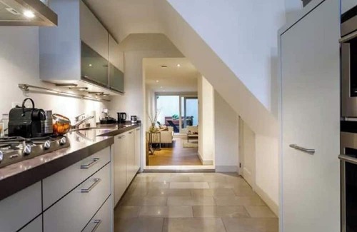 Burgwallen Nieuwe Zijde Apartment | Canal Front Bliss Your Perfect Urban Retreat