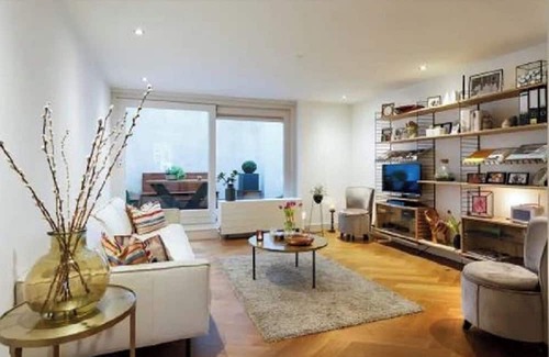 Burgwallen Nieuwe Zijde Apartment | Canal Front Bliss Your Perfect Urban Retreat