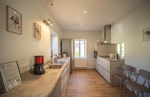 Morey-Saint-Denis House | By les Climats - Gîte Les Grands Crus - Cour - Jardin - Dependances - Morey