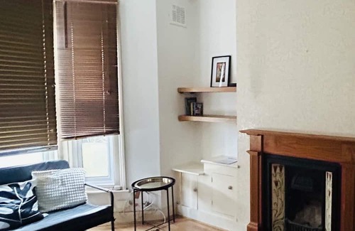 Tollington Apartment | One Romantic Victorian Apartment in London