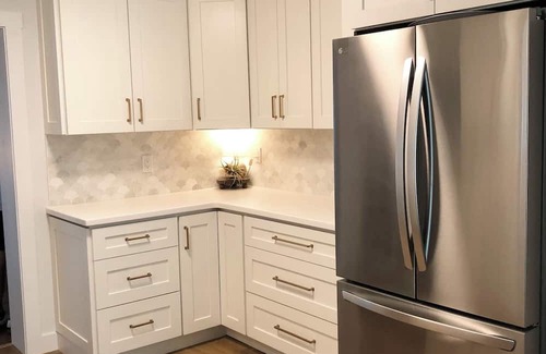 Mid Island House | Newly renovated and ready to rent again! Come unwind on the Beach!