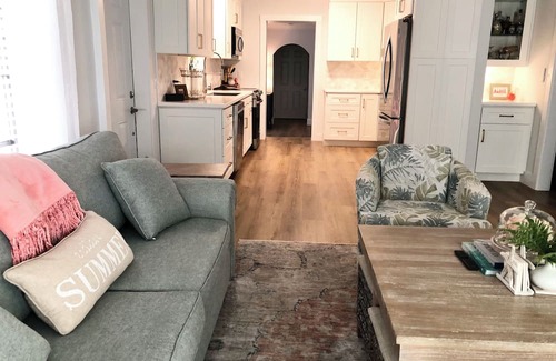 Mid Island House | Newly renovated and ready to rent again! Come unwind on the Beach!