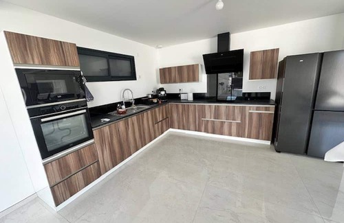 Satolas-et-Bonce House | House 90 with 8 bedrooms lechaffardcom