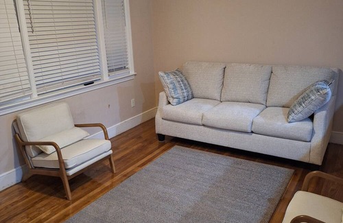 Dalzell House | 3/2 House with large private yard.