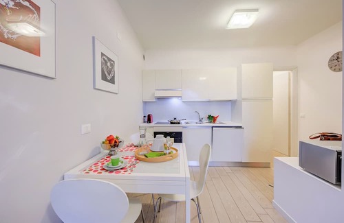 Gaino Apartment | Casa Bougainville with pool and lake view